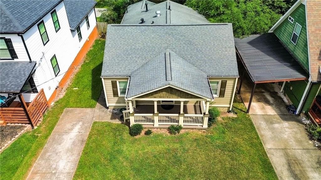 1411 Mercer Ave - Photo 2 of 21