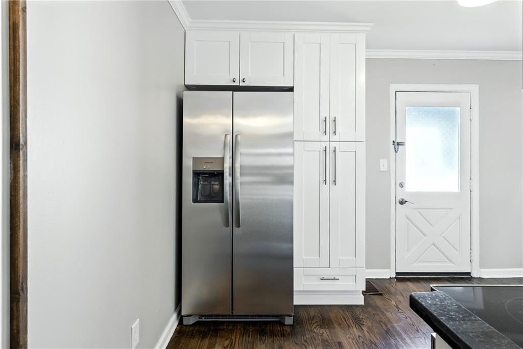 1411 Mercer Ave - Photo 4 of 21