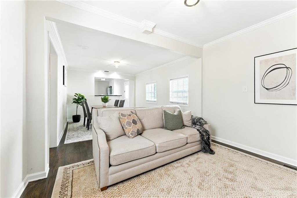 1411 Mercer Ave - Photo 6 of 21