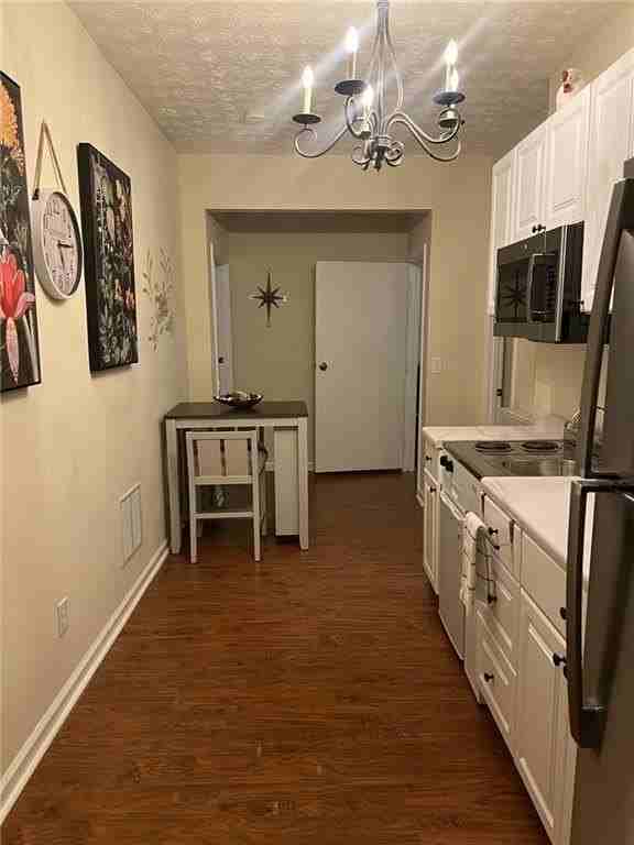 4030 Hill Station Ct - Photo 7 of 15