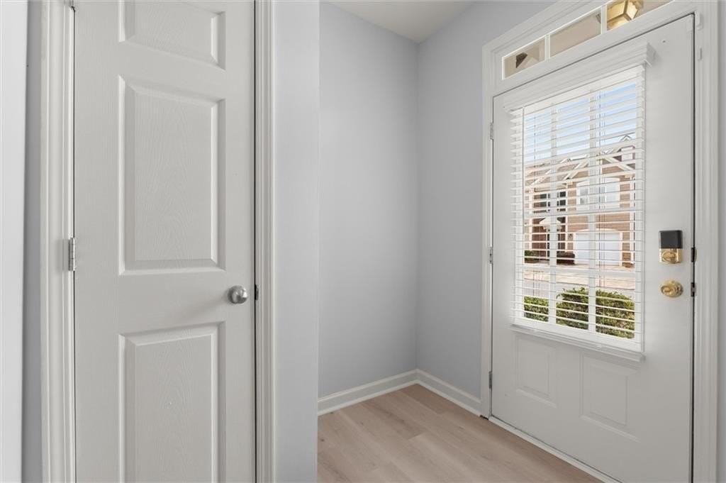 1947 Lakeshore Overlook Cir Nw - Photo 7 of 44