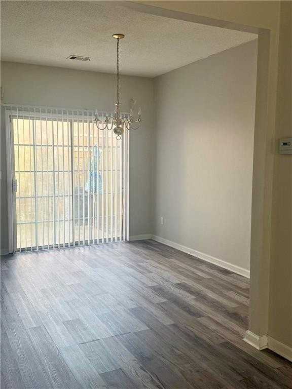 2766 Terrell Trace Dr - Photo 4 of 15