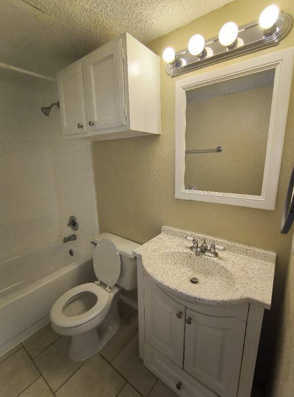 218 Plaza Verde Dr - Photo 2 of 9