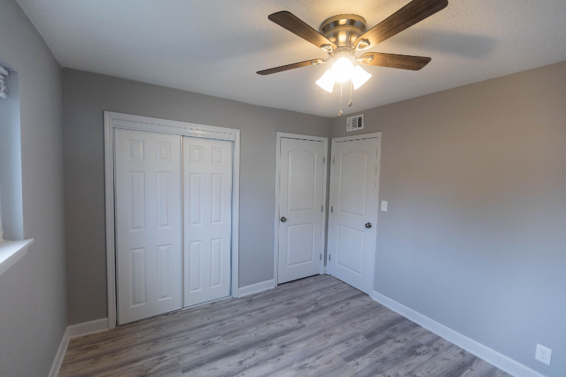 11216 W 60th St - Photo 6 of 8