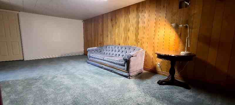 557 W 4800 S - Photo 5 of 10