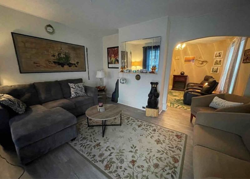 512 14th St - Photo 3 of 17