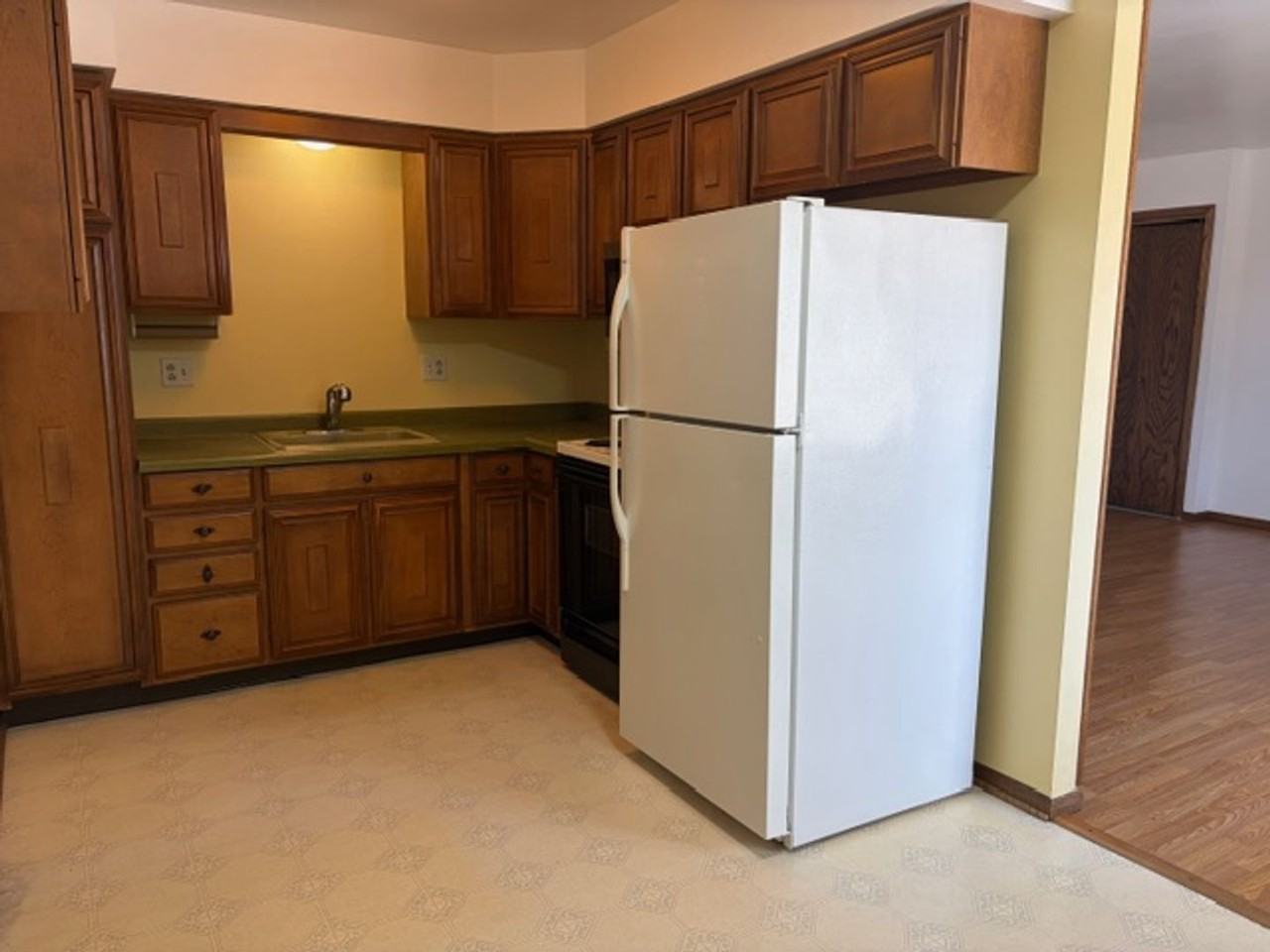 808 Coleman St - Photo 2 of 24