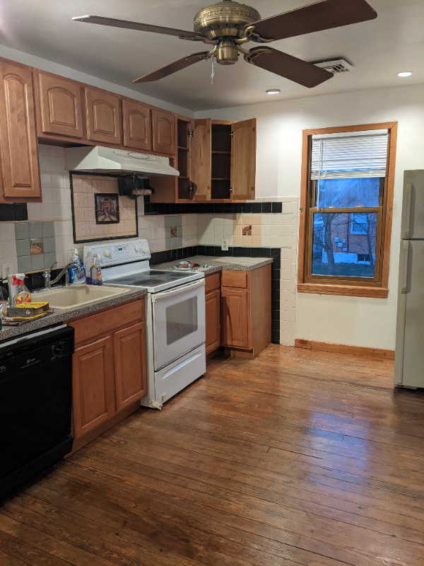 2474 Lincoln Ave - Photo 3 of 15