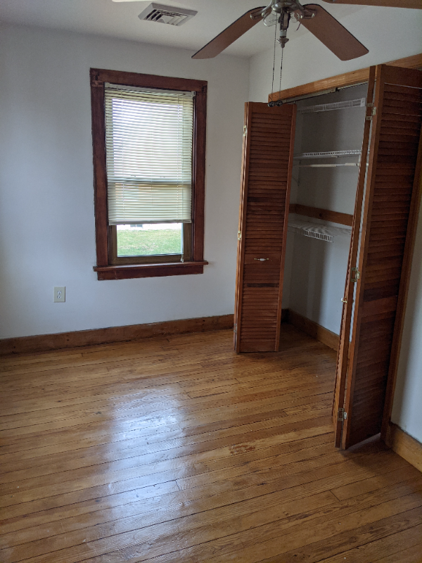 2474 Lincoln Ave - Photo 5 of 15