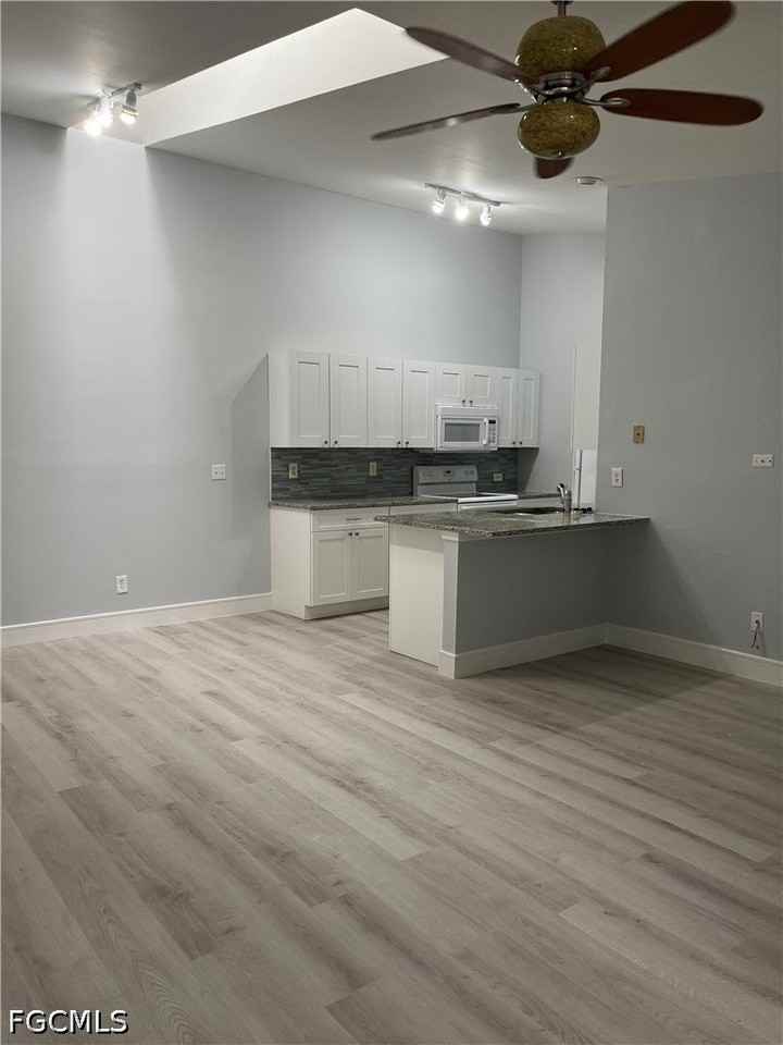 5111 Sw Courtyards Ct Apt 44 - Photo 4 of 23