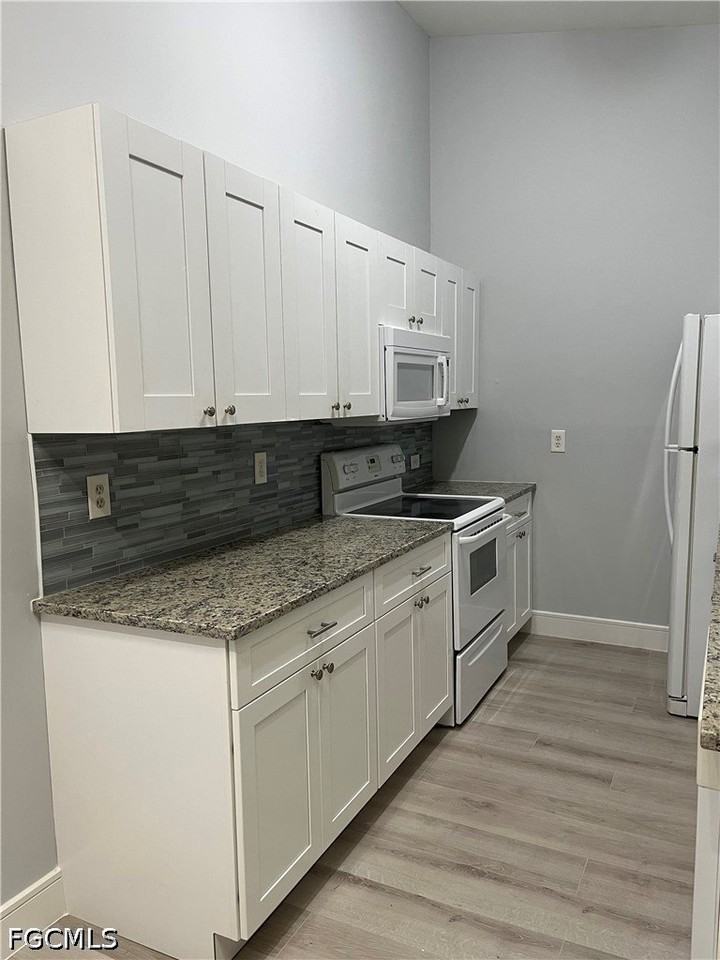 5111 Sw Courtyards Ct Apt 44 - Photo 5 of 23