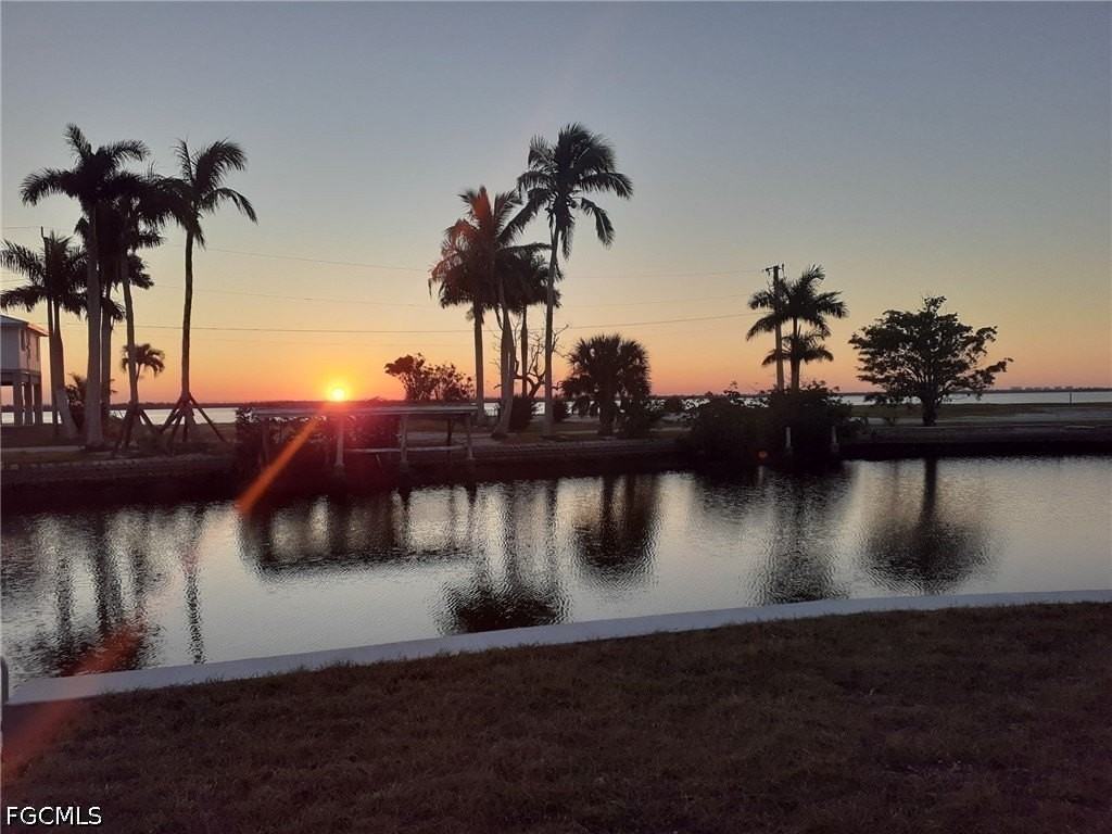 2585 3rd St - Photo 4 of 16