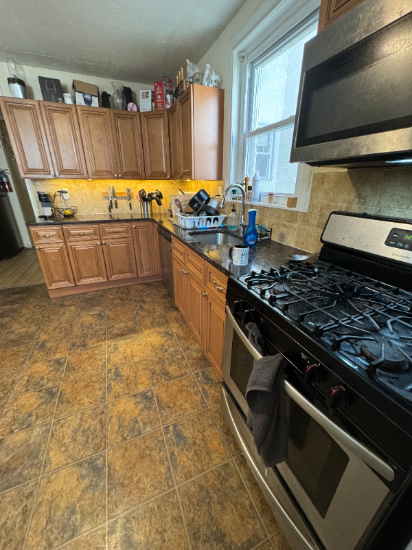 3203 Powelton Ave - Photo 6 of 12