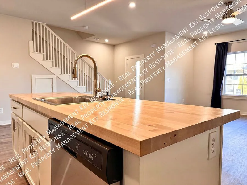 3619 Hydes Ferry Rd - Photo 4 of 15