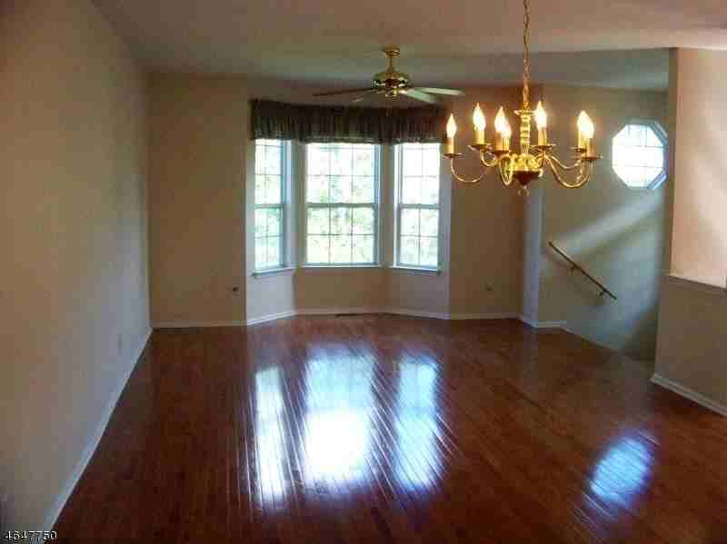 27 Briar Ln - Photo 6 of 25