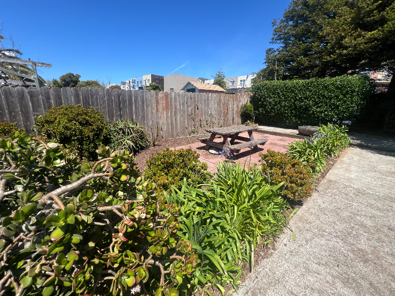 185 Miriam St - Photo 6 of 6