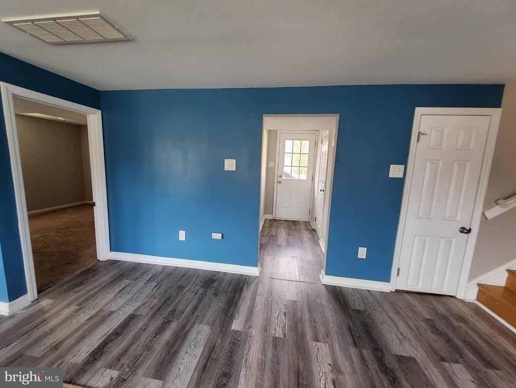 208 Pelham Rd S - Photo 6 of 25