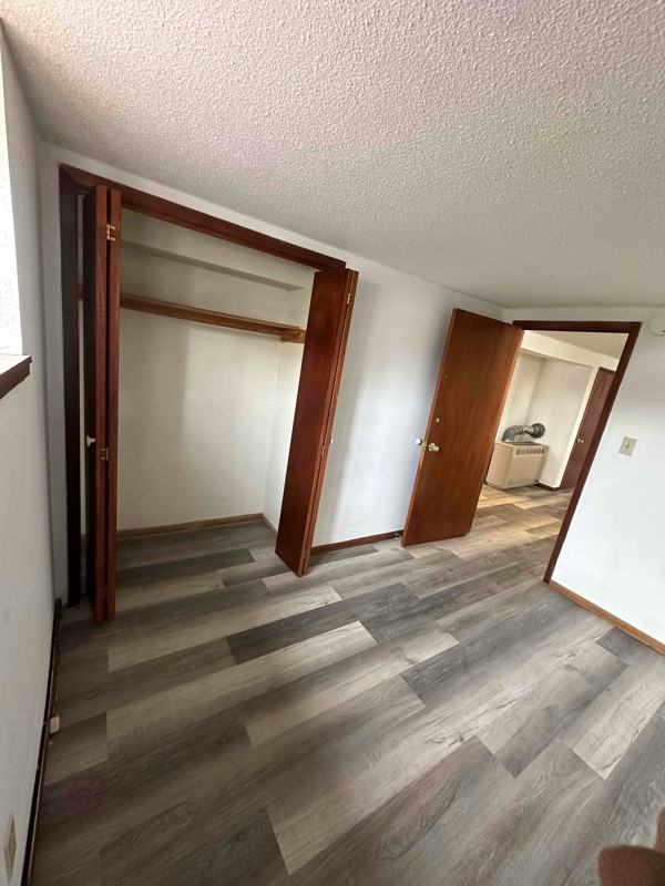 2206 1/2 6th St #2 - Photo 4 of 10