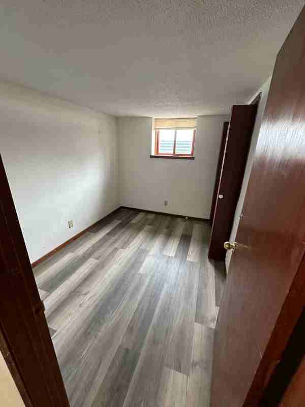 2206 1/2 6th St #2 - Photo 5 of 10