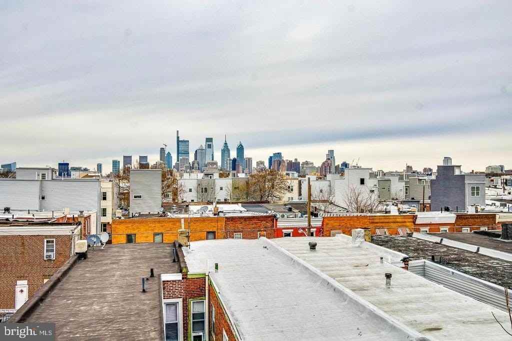 1945 Watkins St - Photo 3 of 31