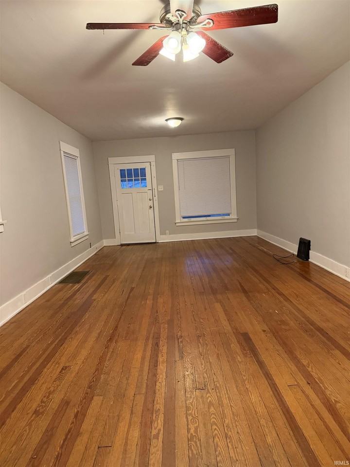 1704 California Ave - Photo 2 of 20