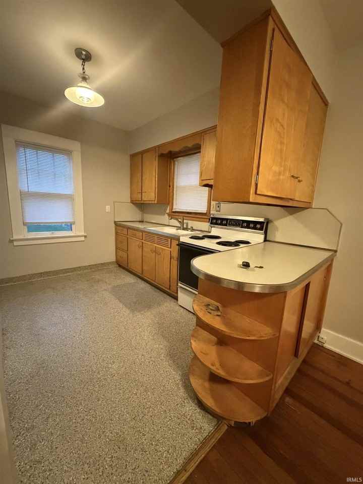 1704 California Ave - Photo 6 of 20