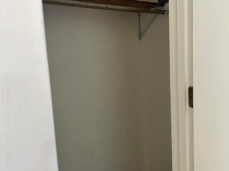 1217 W Wabash St #3 - Photo 7 of 7