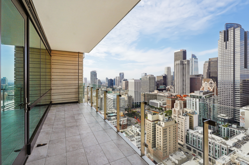 400 S Broadway #3406 - Photo 3 of 20