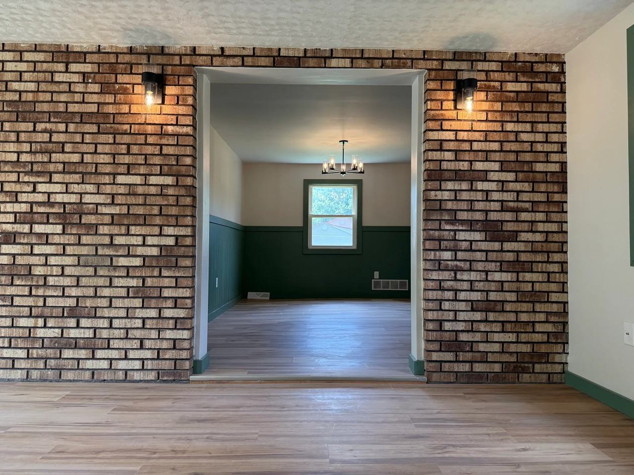 10 Lincoln St - Photo 4 of 12