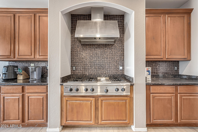 6924 W Southgate Ave - Photo 7 of 9