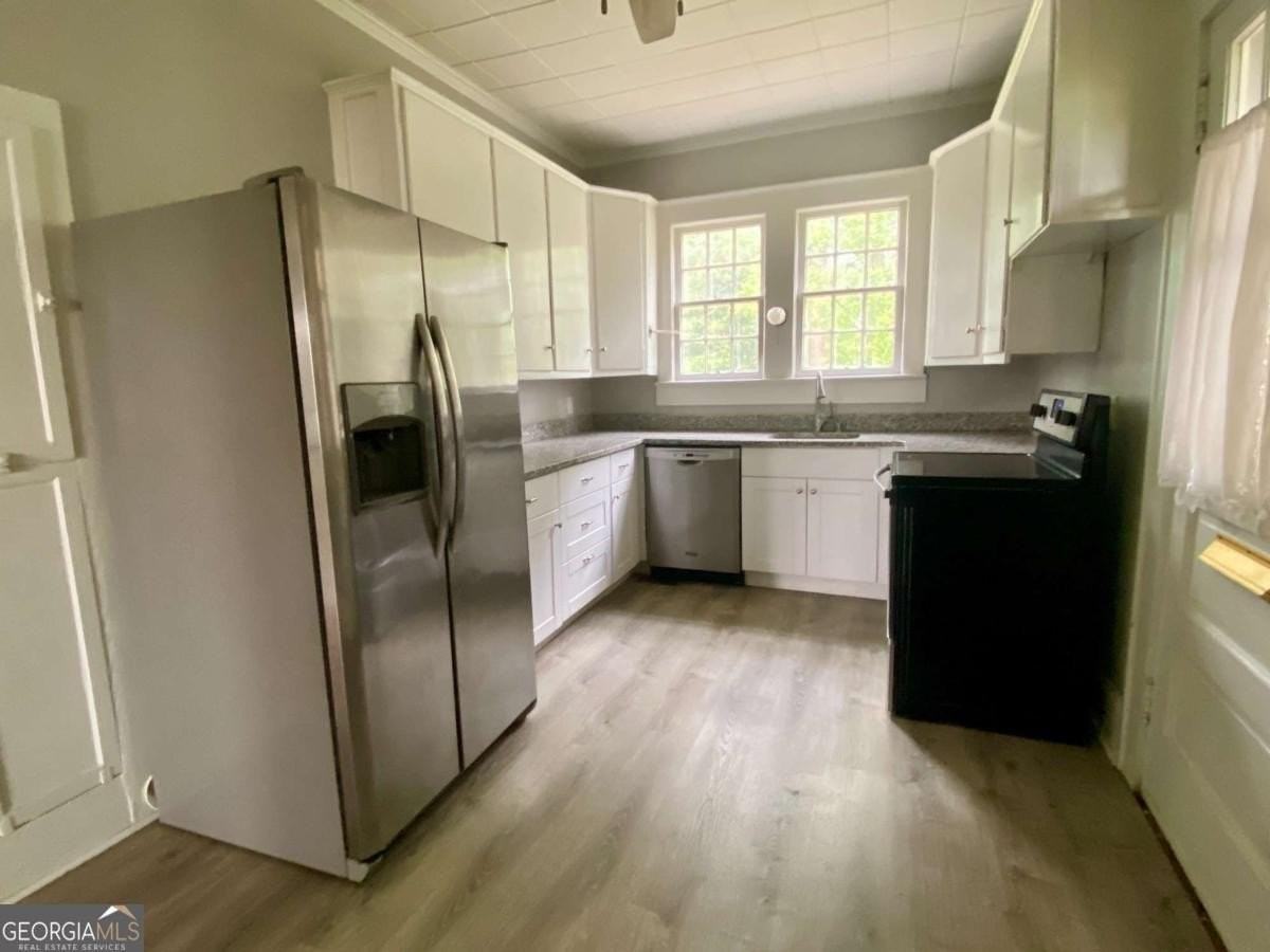 44 W Howell St - Photo 4 of 12