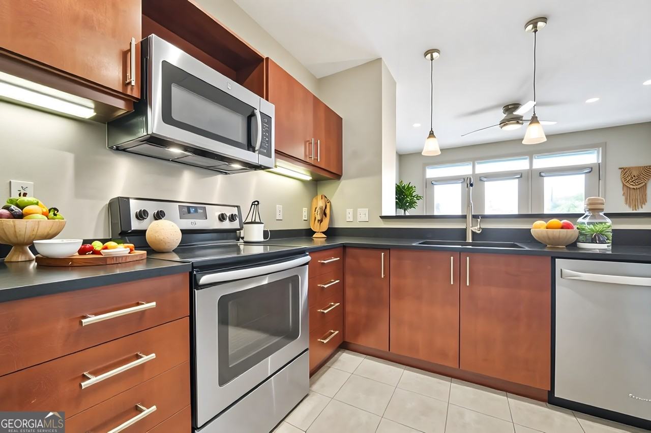 390 17th St Nw #5037 - Photo 4 of 32