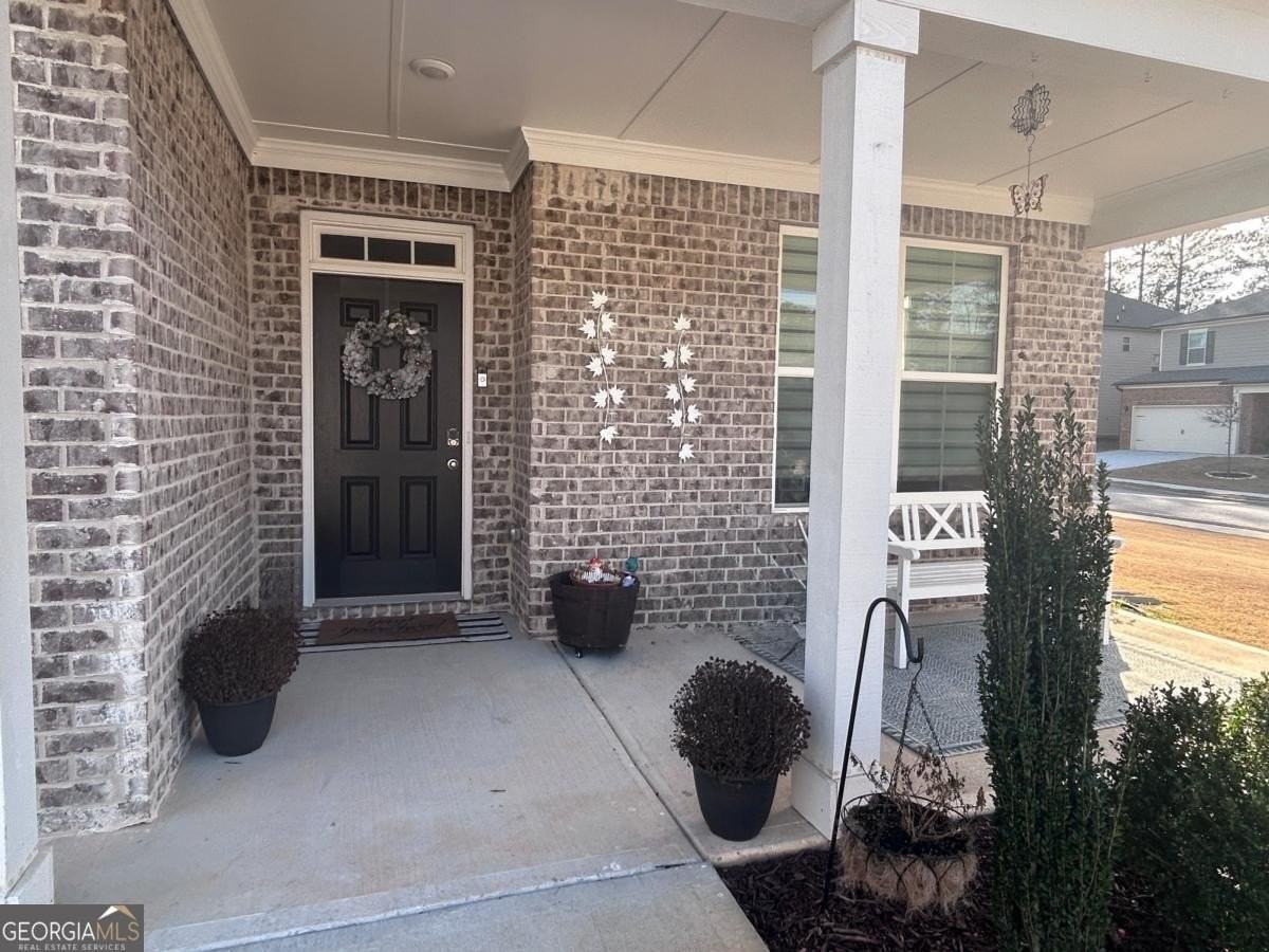 706 Lanarck Way - Photo 2 of 9