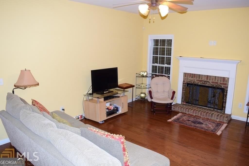 45 Greenview Dr - Photo 6 of 43