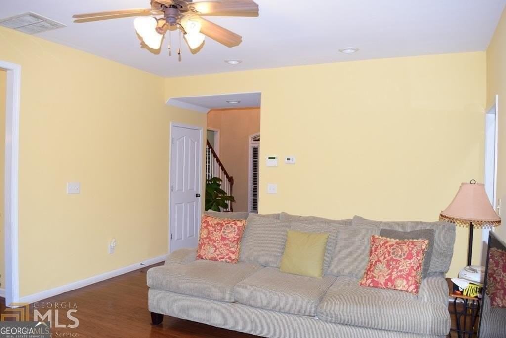 45 Greenview Dr - Photo 7 of 43