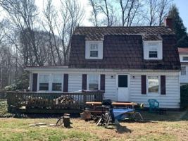 featured image of 8424 E Lake Rd