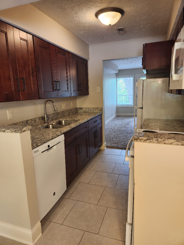 1904 Parkwild Dr #27 - Photo 2 of 17