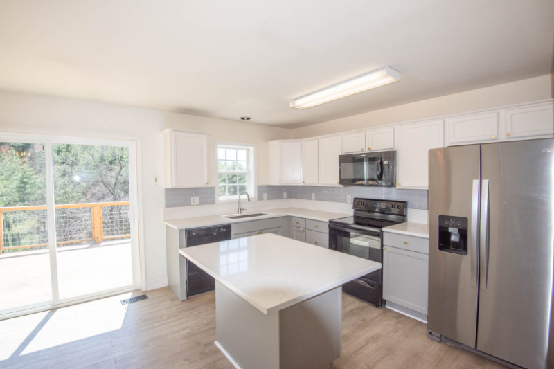 249 Noahs Rd - Photo 5 of 15