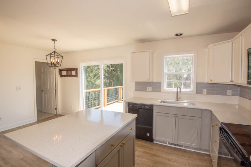 249 Noahs Rd - Photo 6 of 15