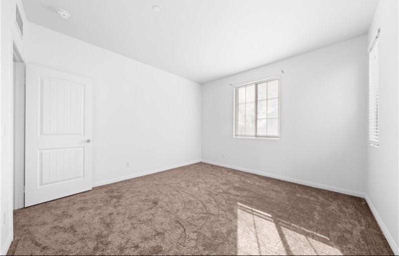 13744 Dellbrook St #2-5 - Photo 3 of 3