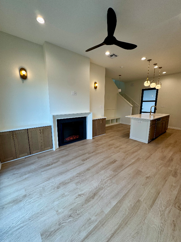 3010 N Main St #1 - Photo 5 of 20