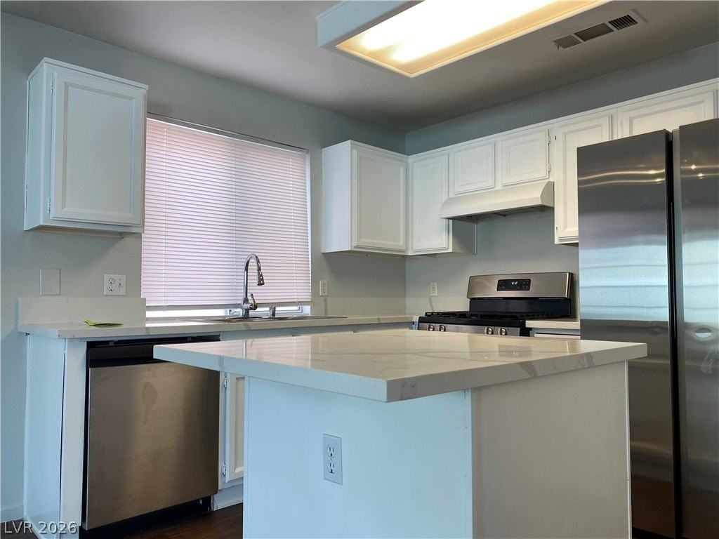 1904 Cedar Bluffs Way - Photo 4 of 15