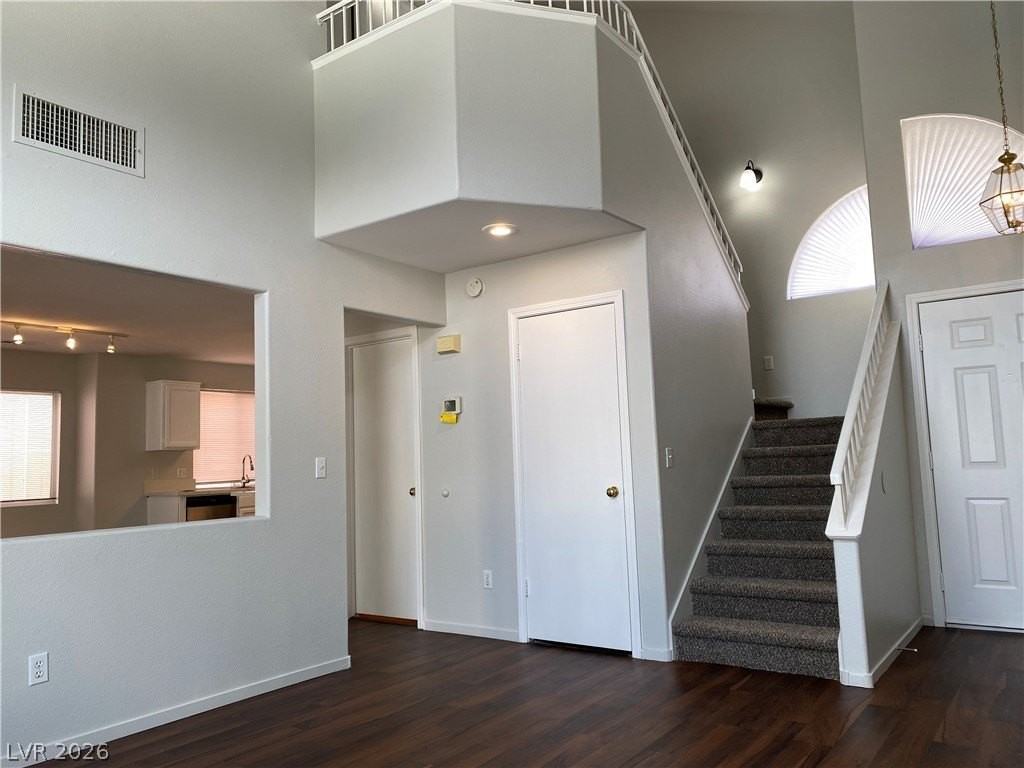 1904 Cedar Bluffs Way - Photo 5 of 15