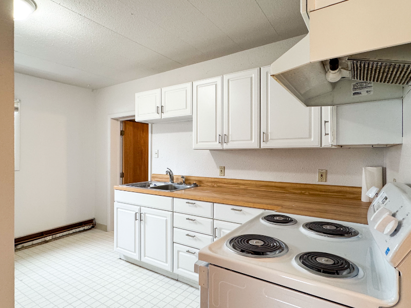 613 S 34th St - Photo 2 of 10