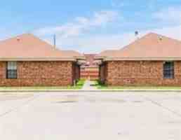 featured image of 241 E 19th St #3