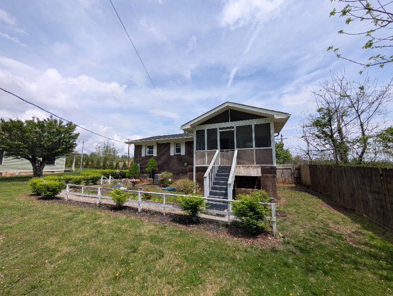 505 N Stanwood Ln - Photo 4 of 20