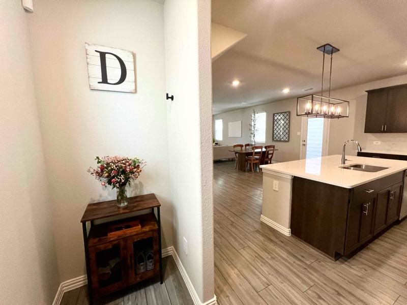 2629 Gateway Ave - Photo 7 of 23