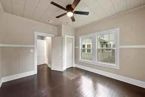 1505 Woodlawn Ave - Photo 5 of 17