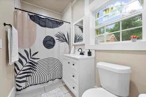 1505 Woodlawn Ave - Photo 6 of 17