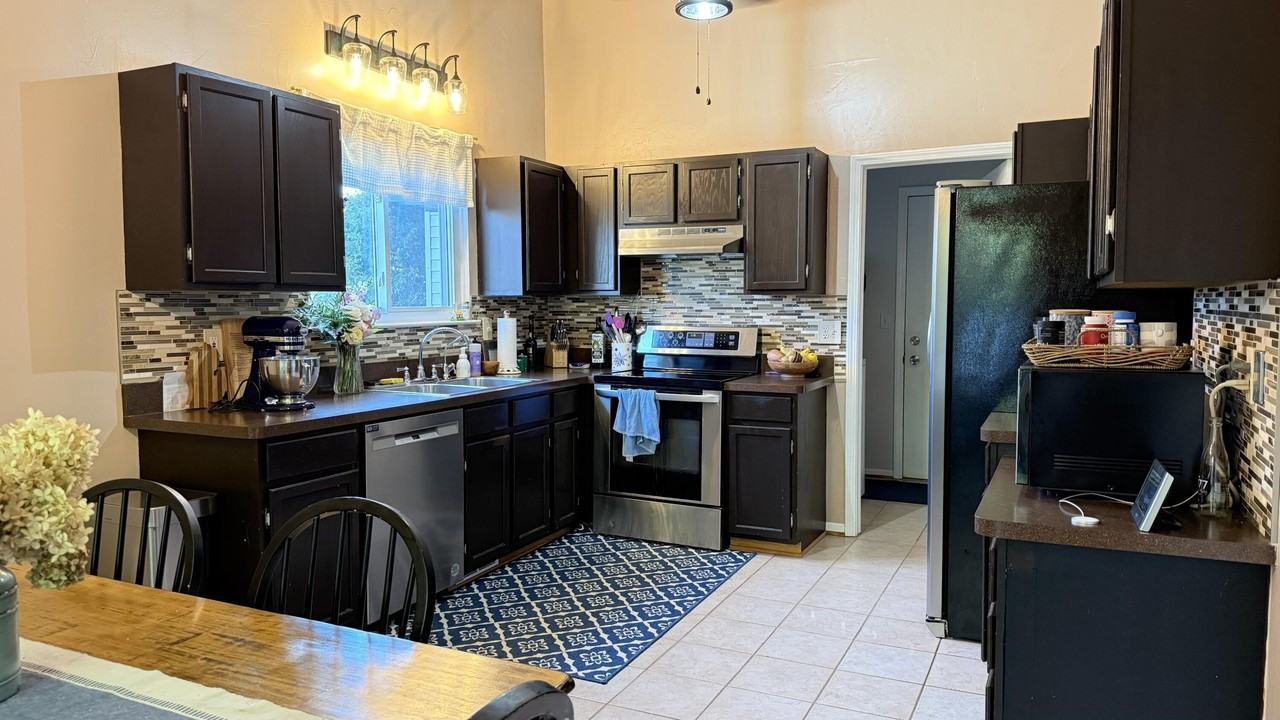 44432 James Ct - Photo 6 of 19